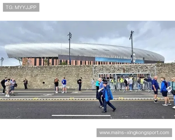 埃弗顿在主场展示强硬态度，赢得球迷的心